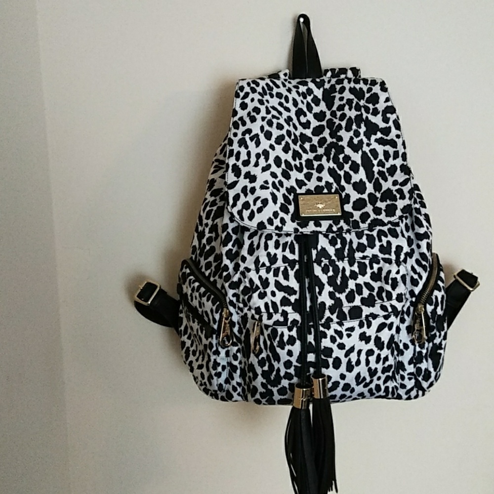 Juicy Couture Back Pack with multiple pockets.